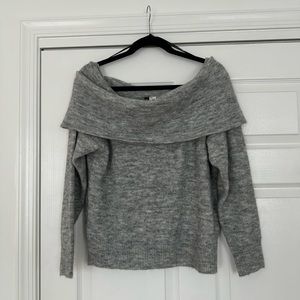 H&M gray off-shoulder sweater with wool